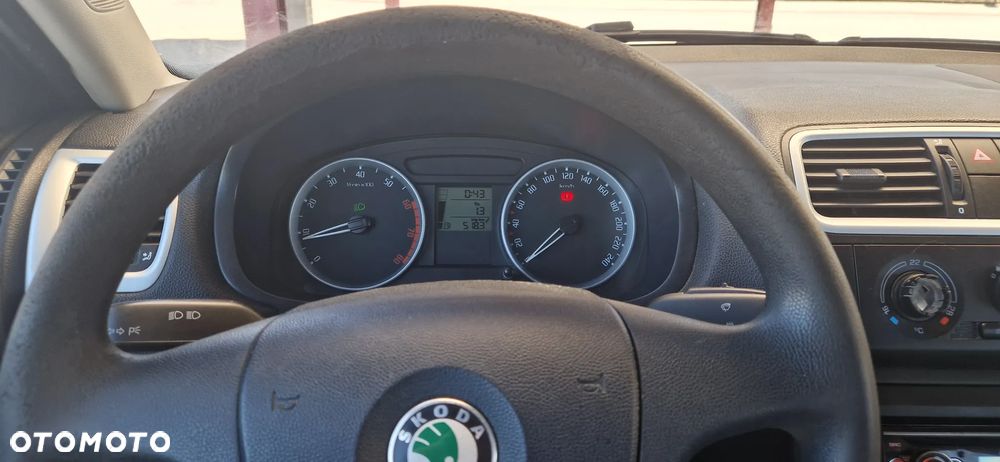 Skoda Fabia 1.4 16V Active - 24