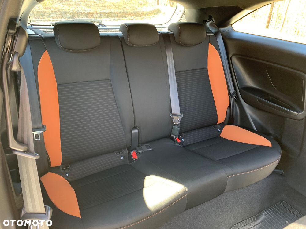 Hyundai i20 - 13