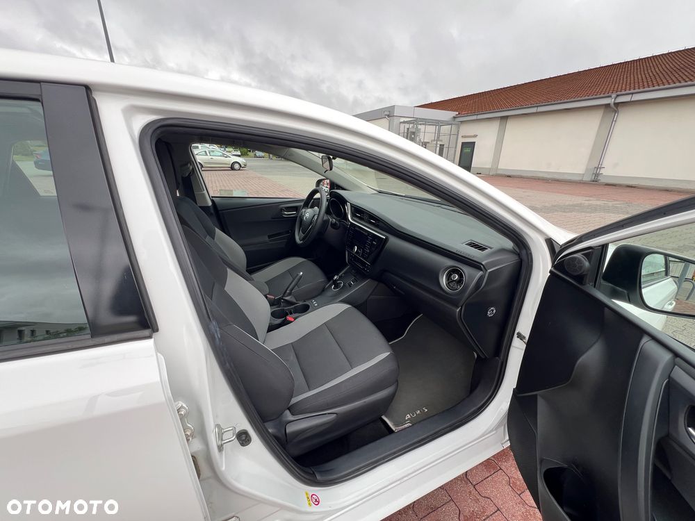 Toyota Auris Hybrid 135 Comfort - 21