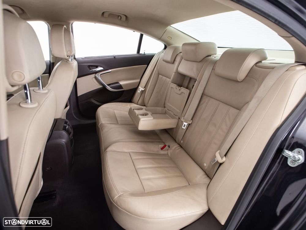 Opel Insignia - 10