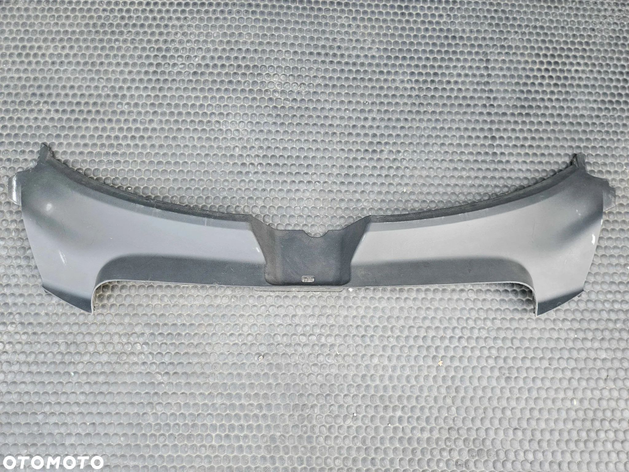 Oslona 4F0807081 Pasa Przedniego Zderzaka Nakladka Maskownica Zamek Audi A6 C6 2005r - 1