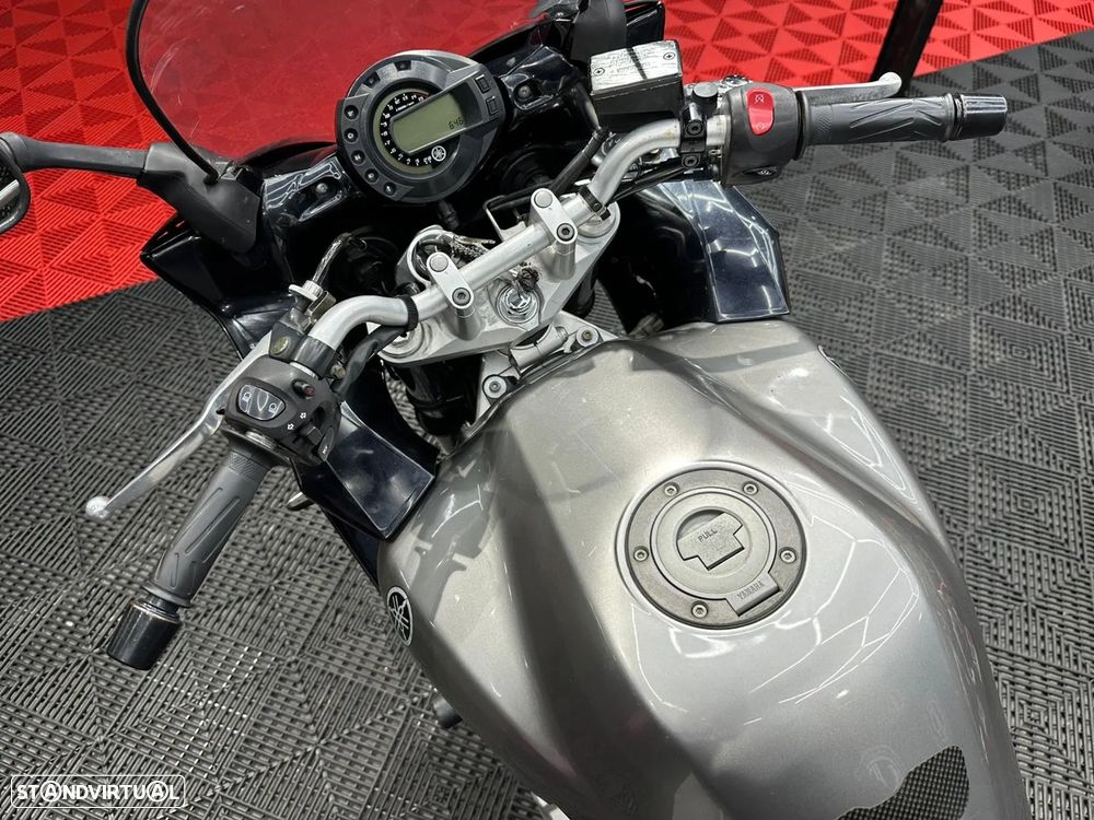 Yamaha FZS 600 - 4