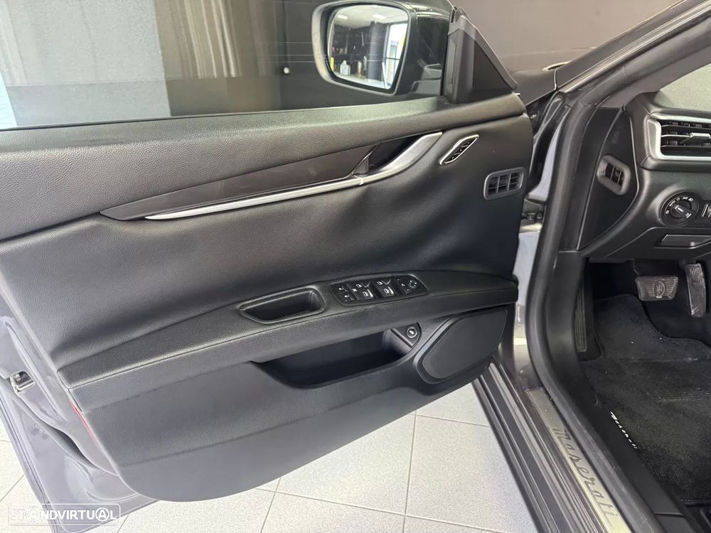 Maserati Ghibli 3.0 V6 - 25