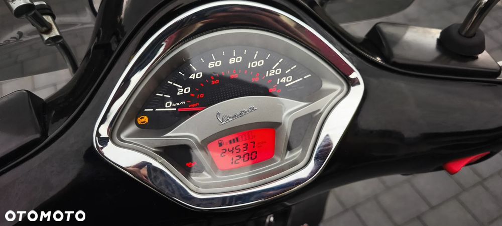 Vespa GTS - 13