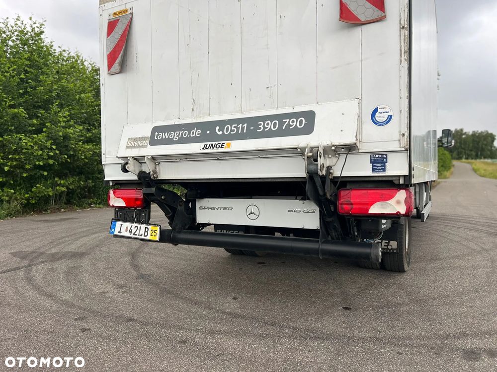 Mercedes-Benz Sprinter - 13