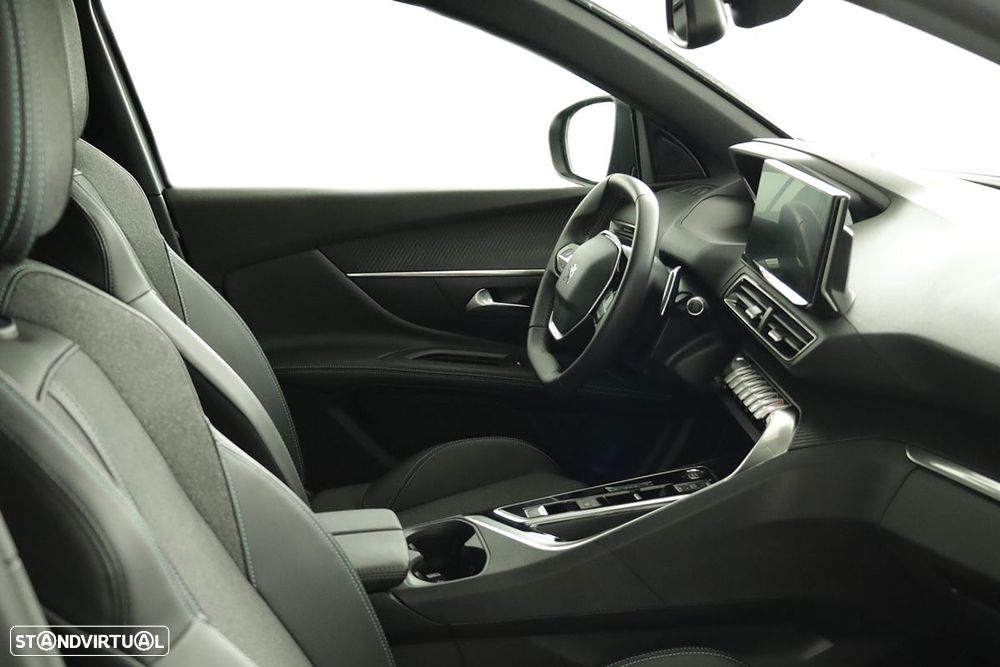 Peugeot 5008 1.2 PureTech Allure Pack EAT8 - 22