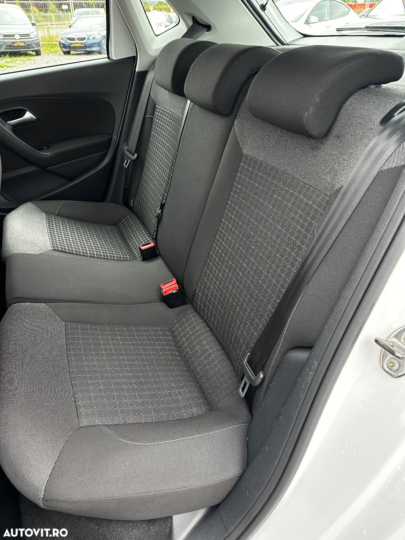Volkswagen Polo 1.4 TDI (Blue Motion Technology) Comfortline - 18