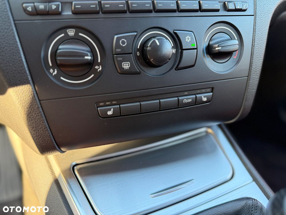 BMW Seria 1 118d - 19