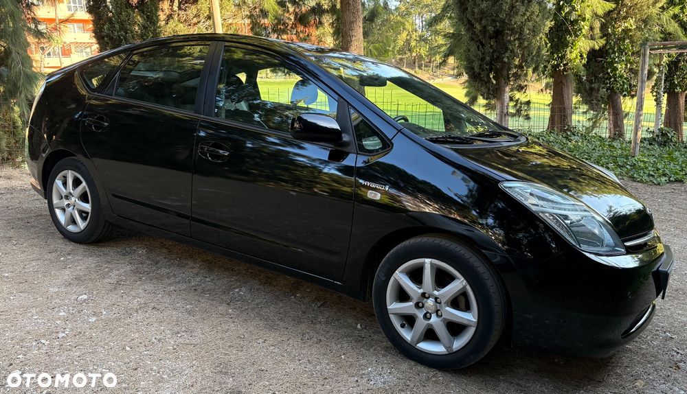Toyota Prius 1.5 VVT-i Prestige - 1