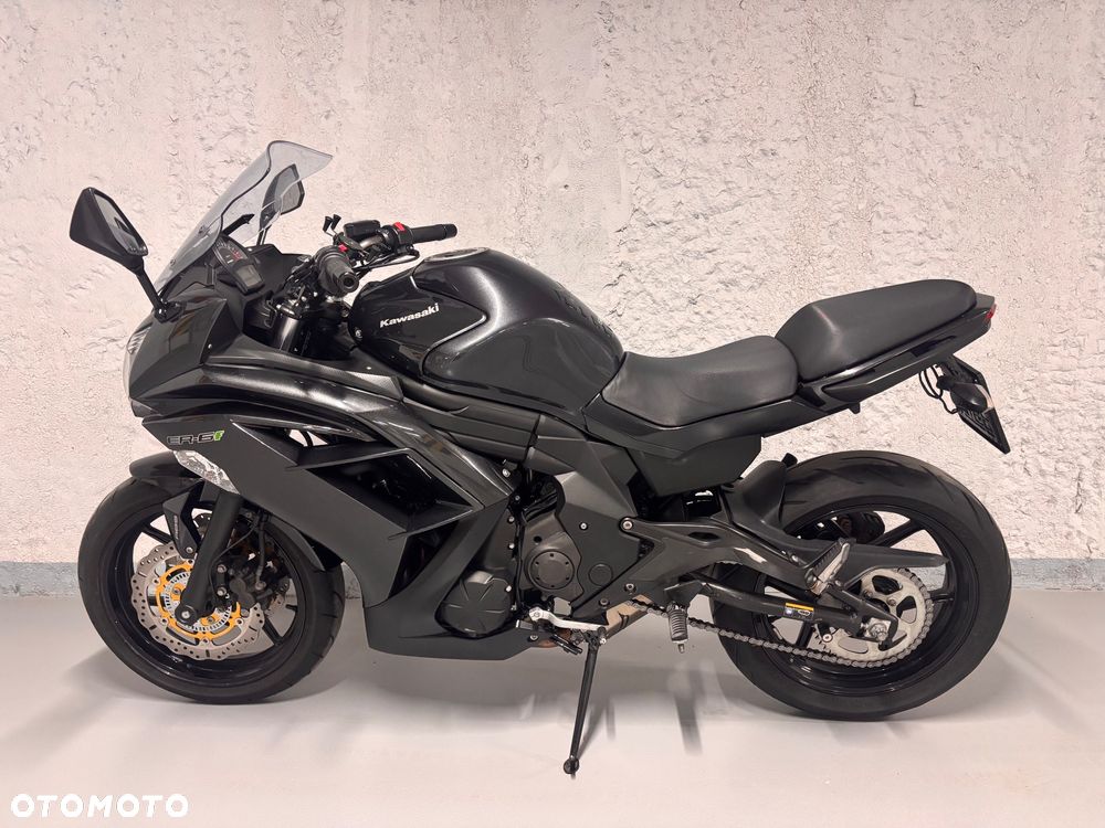 Kawasaki ER - 9