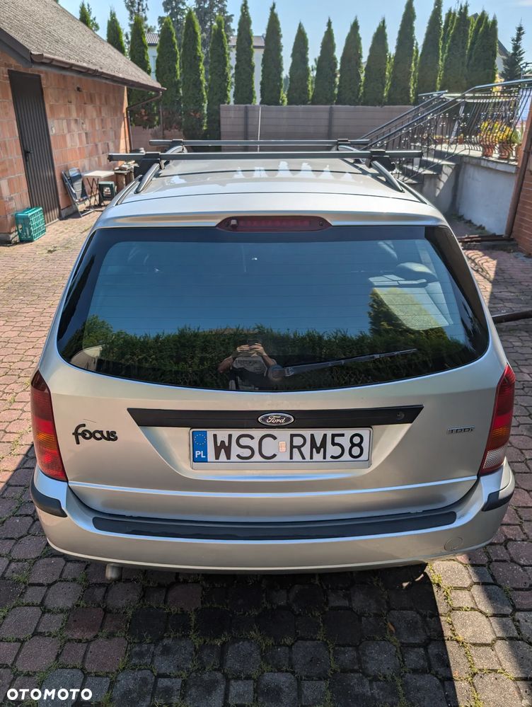 Ford Focus 1.8 Di Ambiente - 4
