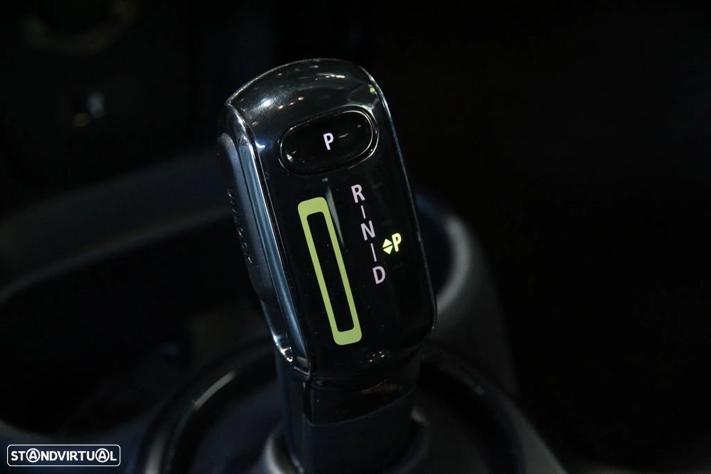 MINI 3 Portas Cooper SE Premium Essential - 18