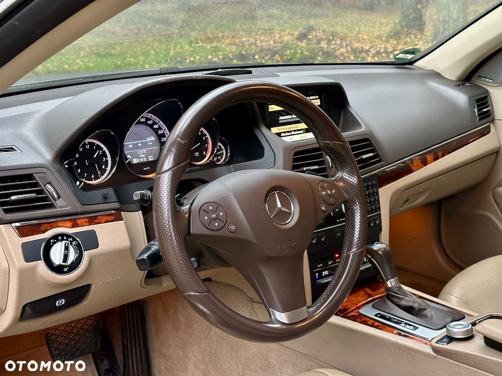 Mercedes-Benz Klasa E 500 7G-TRONIC Avantgarde - 22