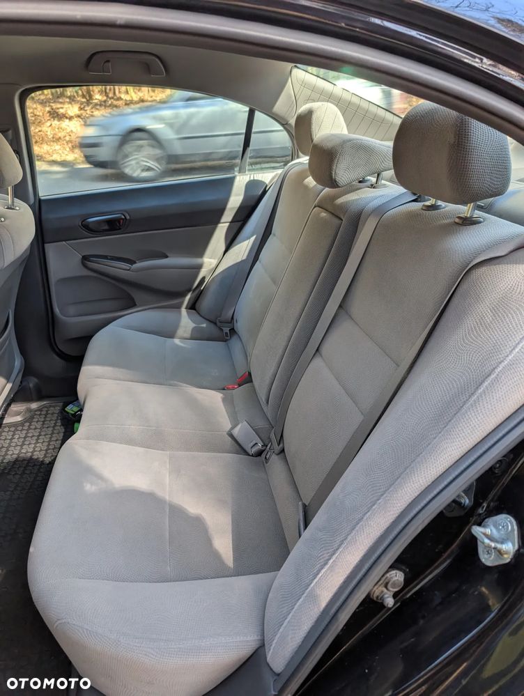 Honda Civic 1.8 Comfort - 14