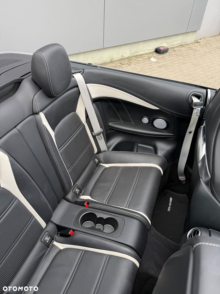 Mercedes-Benz Klasa C AMG 63 S AMG Speedshift 7G-MCT - 24