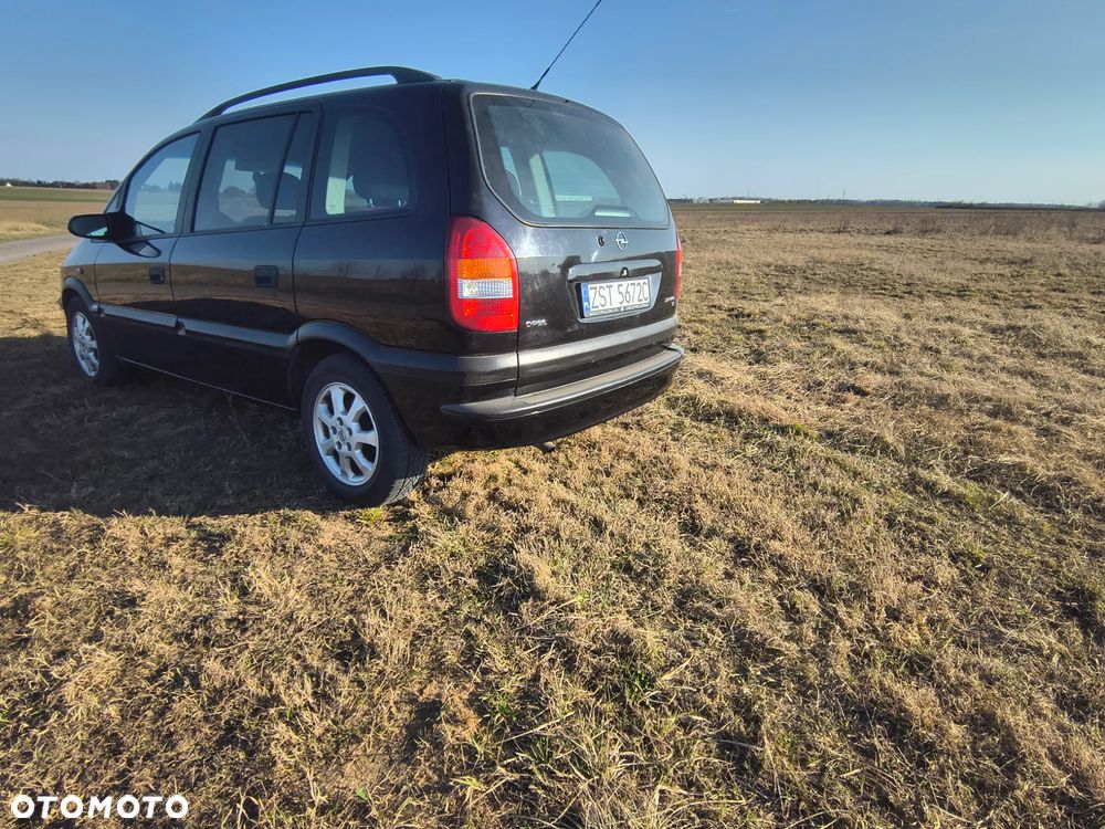 Opel Zafira 1.6 - 7