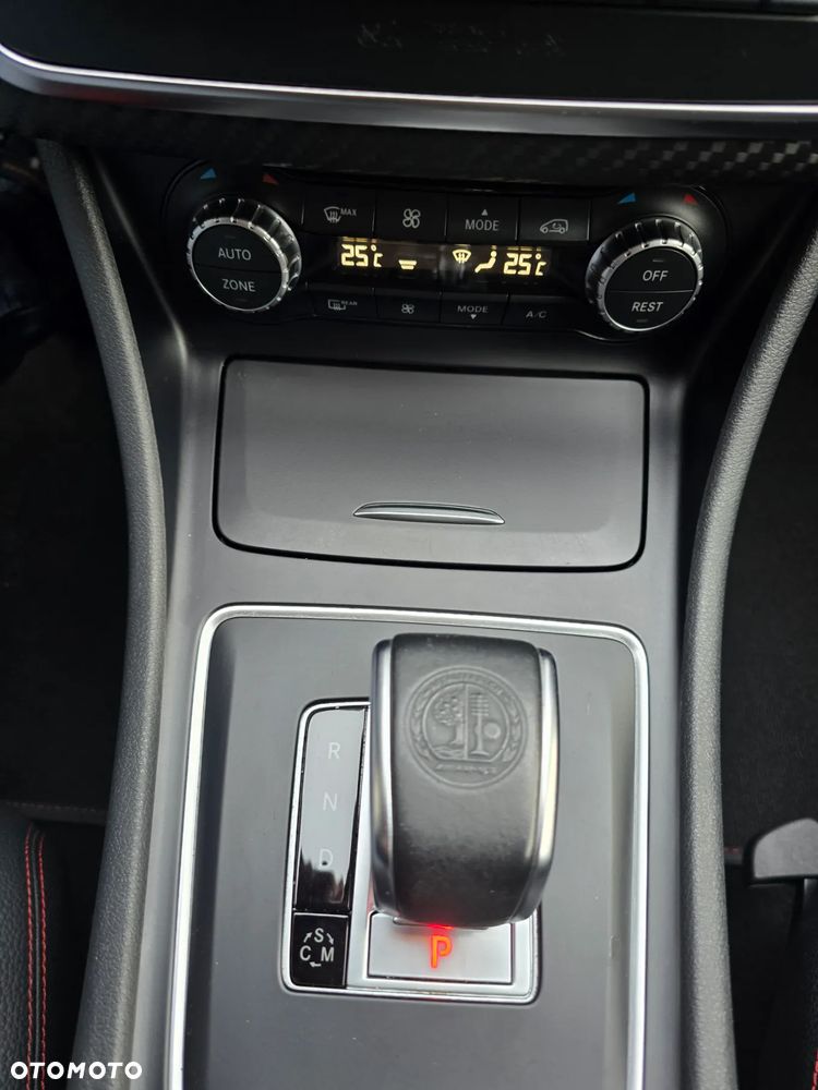 Mercedes-Benz Klasa A 45 AMG 4Matic AMG Speedshift 7G-DCT Edition 1 - 25