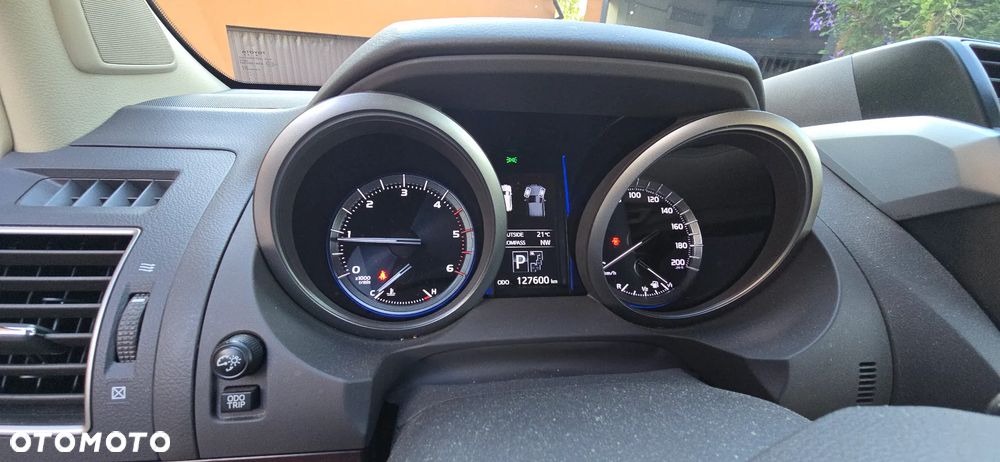 Toyota Land Cruiser LC 3.0 D-4D Invincible - 6