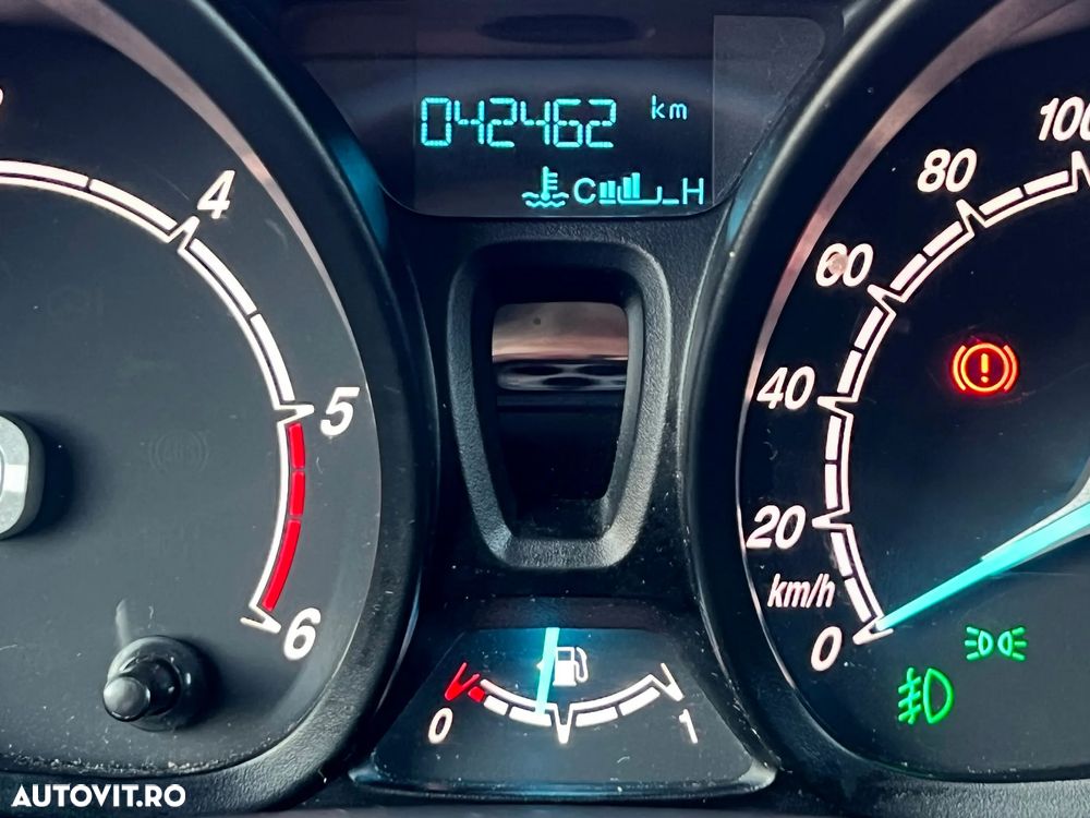 Ford Courier Van - 19