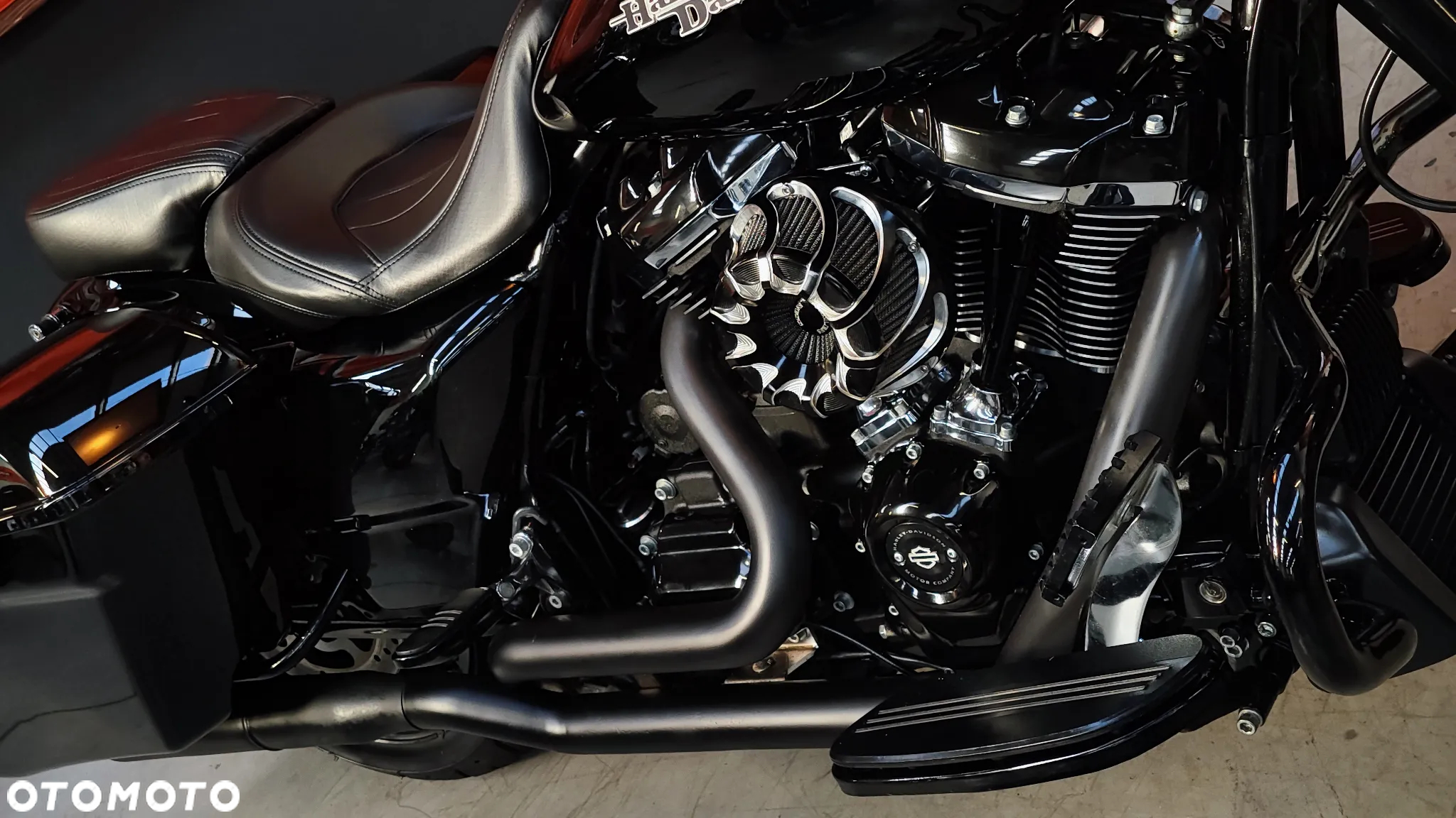 Harley-Davidson Touring Street Glide - 24