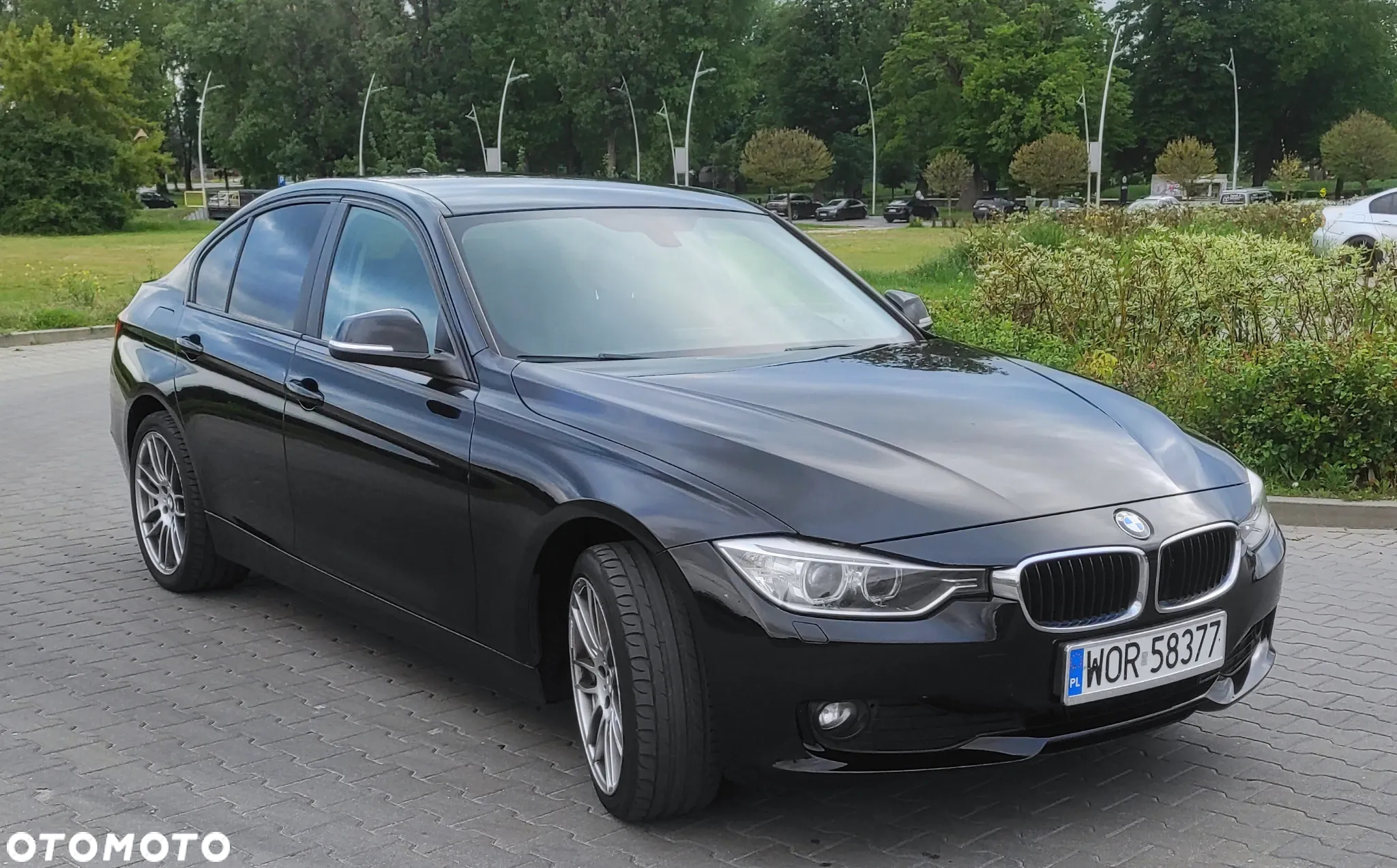 BMW Seria 3 318d - 13