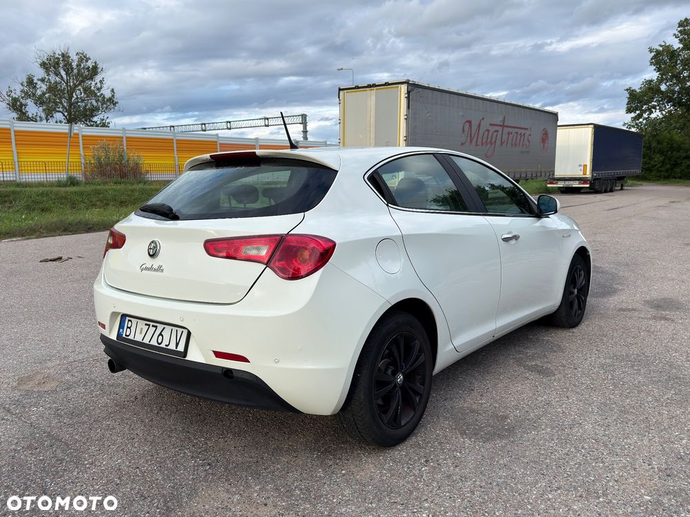 Alfa Romeo Giulietta - 8