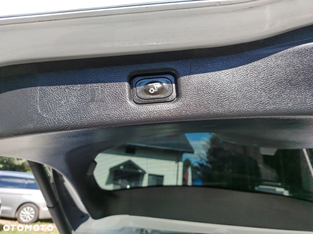Ford S-Max - 36