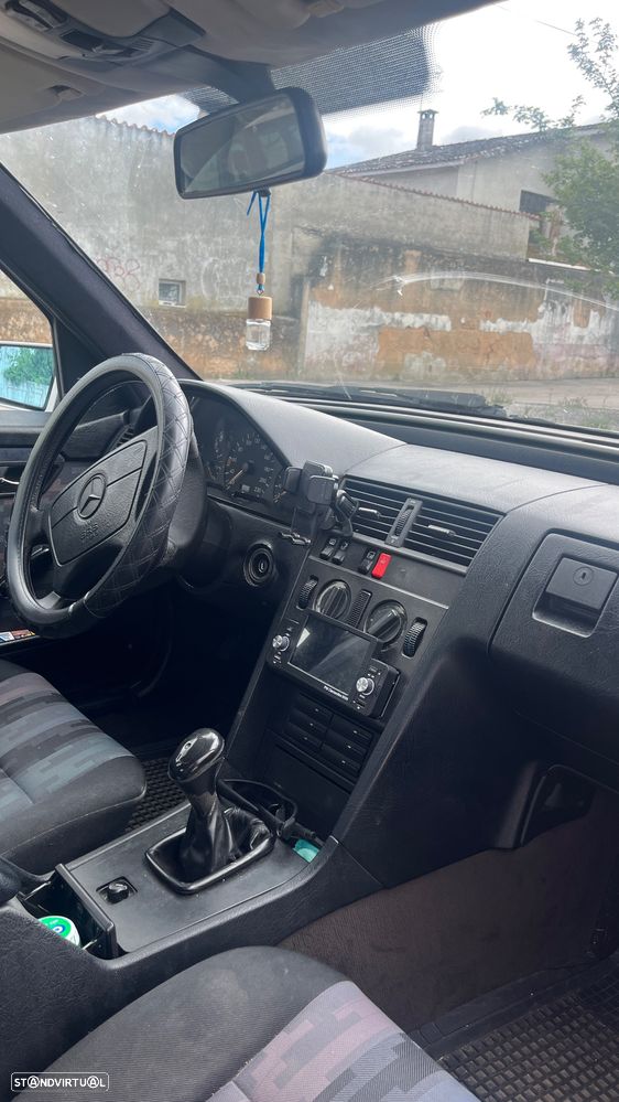 Mercedes-Benz C 220 D Elegance - 6