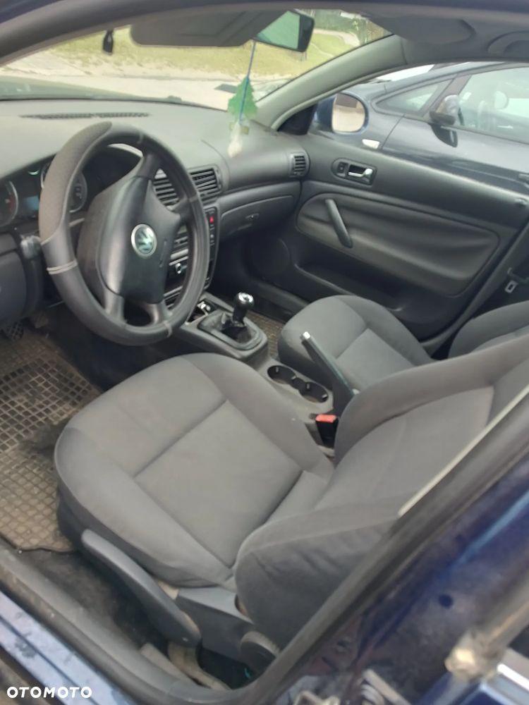 Volkswagen Passat 1.9 TDI Trendline - 7