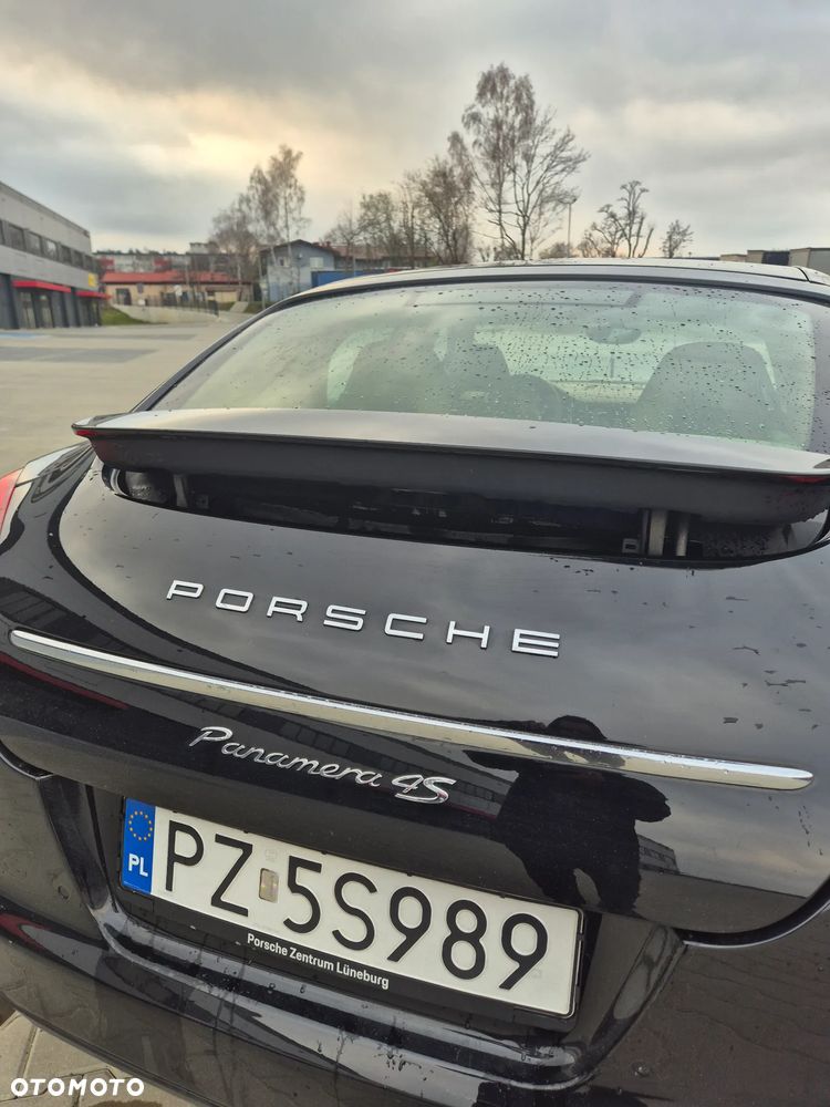 Porsche Panamera 4S - 6