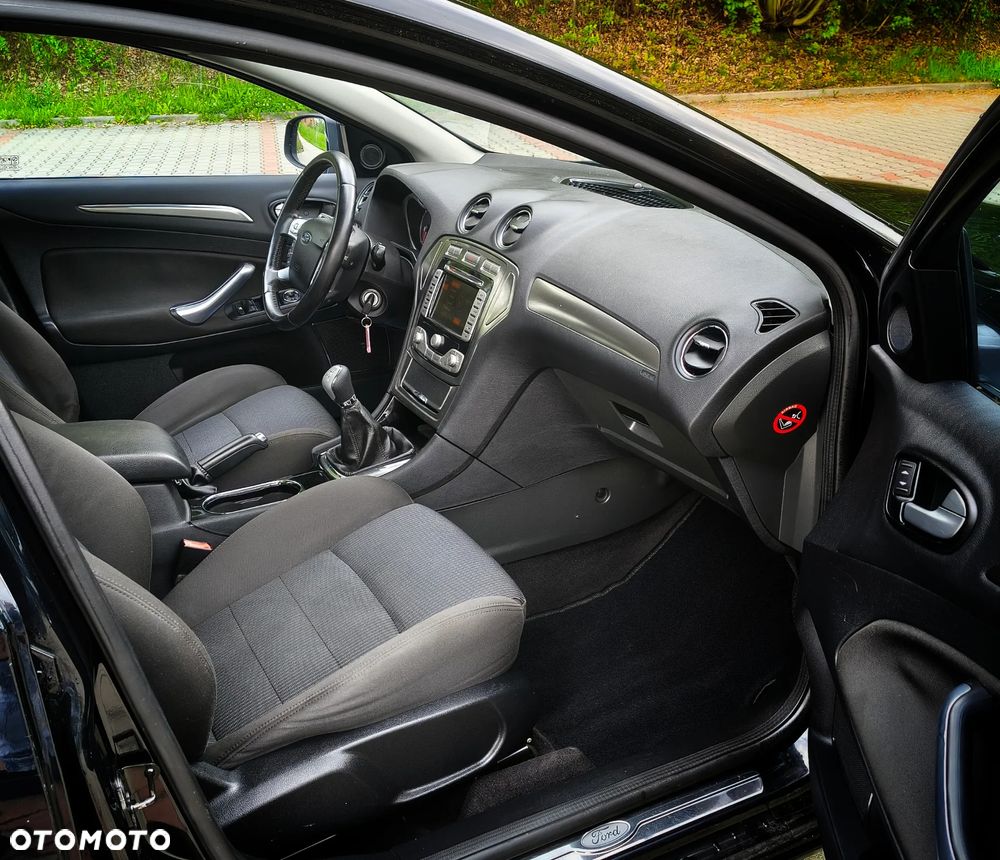 Ford Mondeo - 9