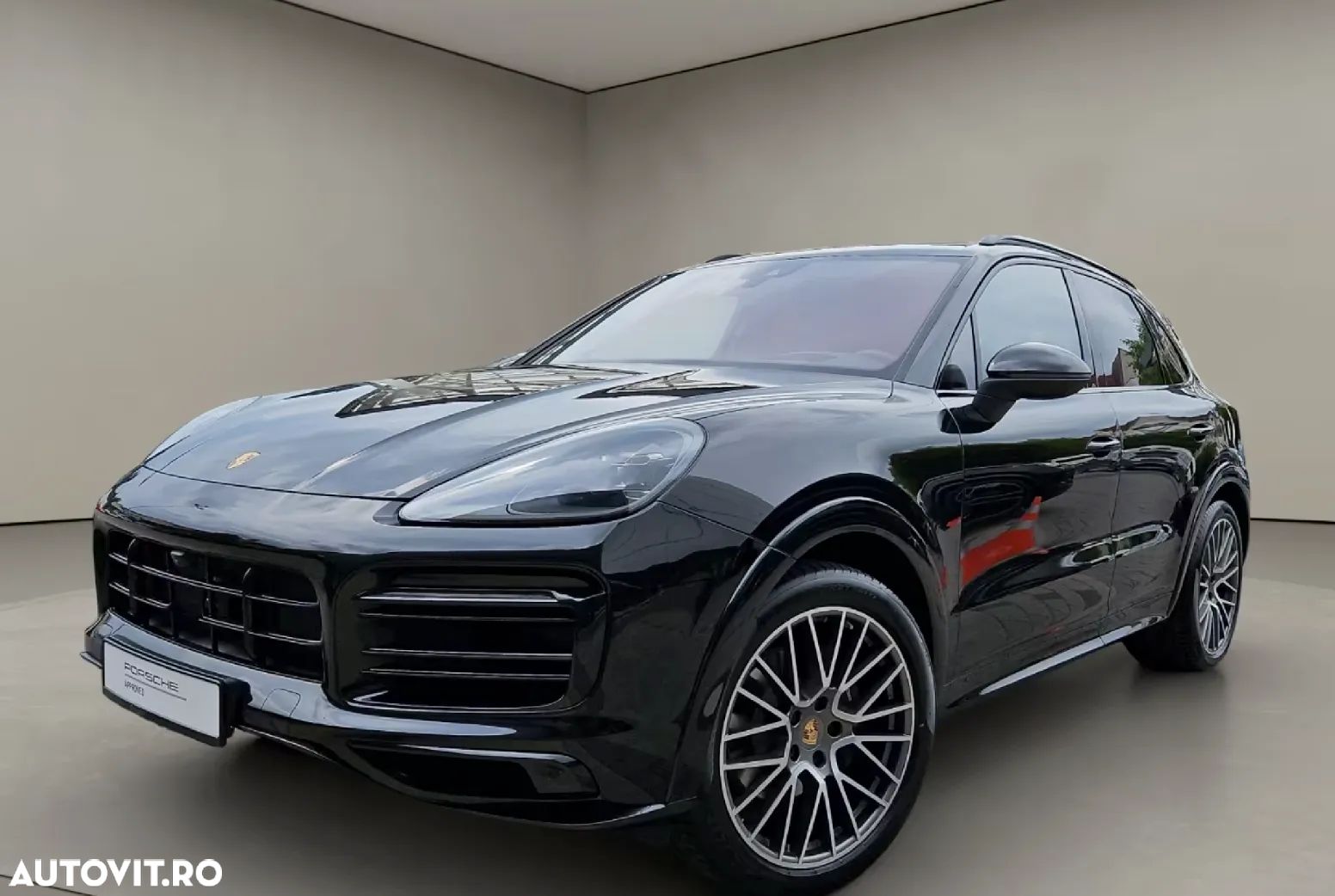 Porsche Cayenne Standard - 1