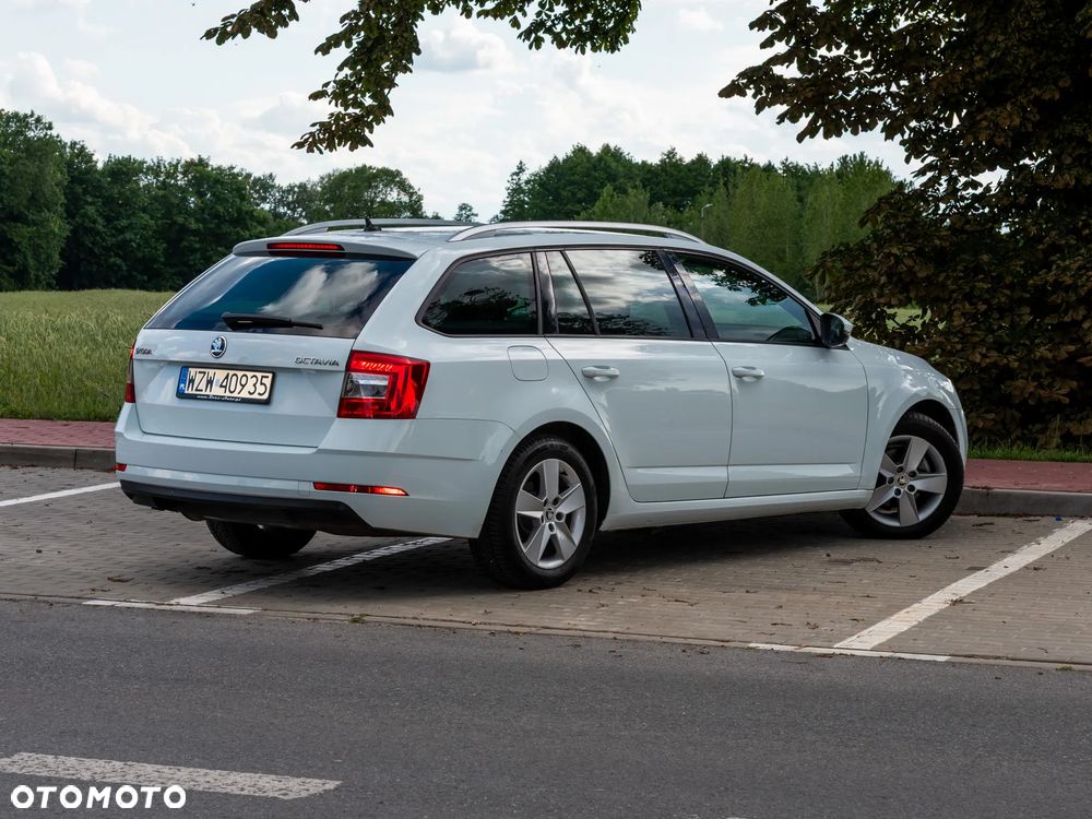 Skoda Octavia 2.0 TDI DSG Ambition - 15