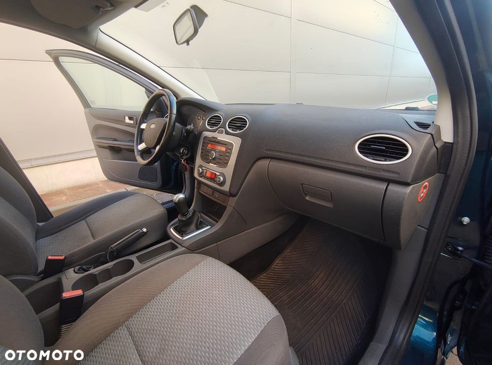 Ford Focus 1.6 16V Style - 13
