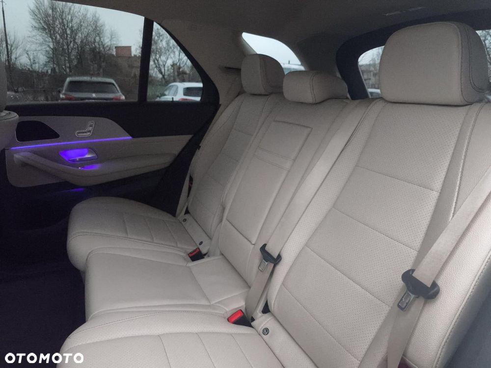 Mercedes-Benz GLE - 22