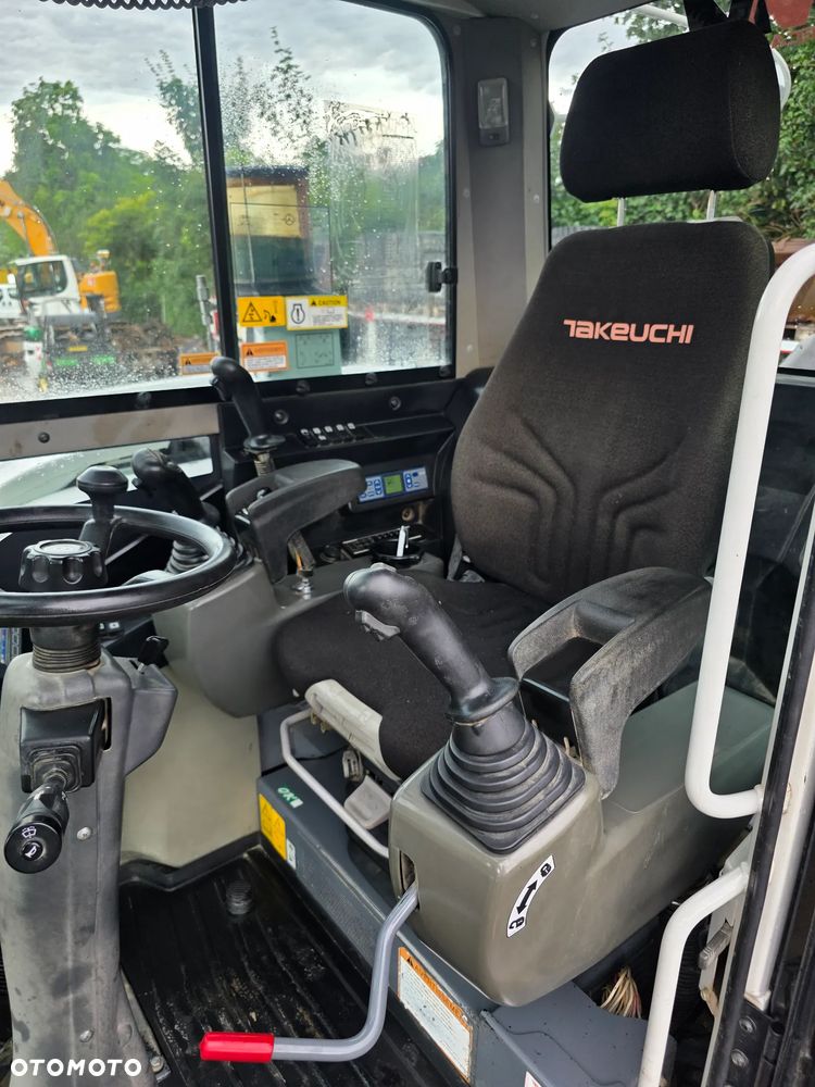 Takeuchi TB 295W Powertilt - 14
