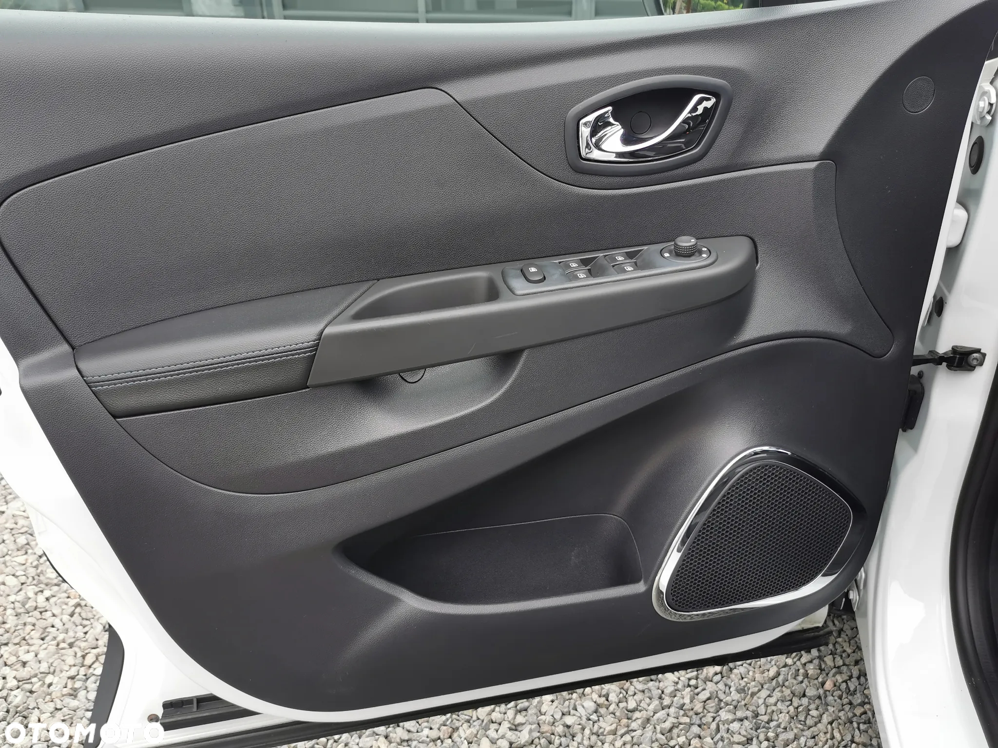 Renault Captur 0.9 Energy TCe Night&Day - 36