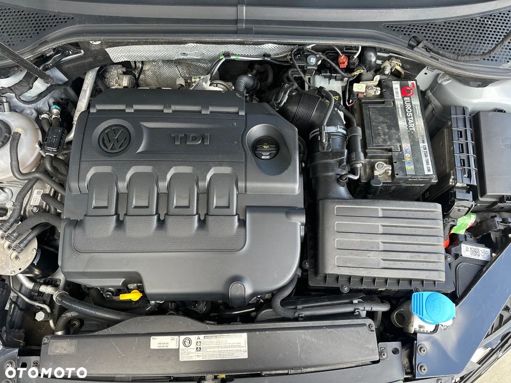 Volkswagen Passat 2.0 TDI SCR DSG Comfortline - 6