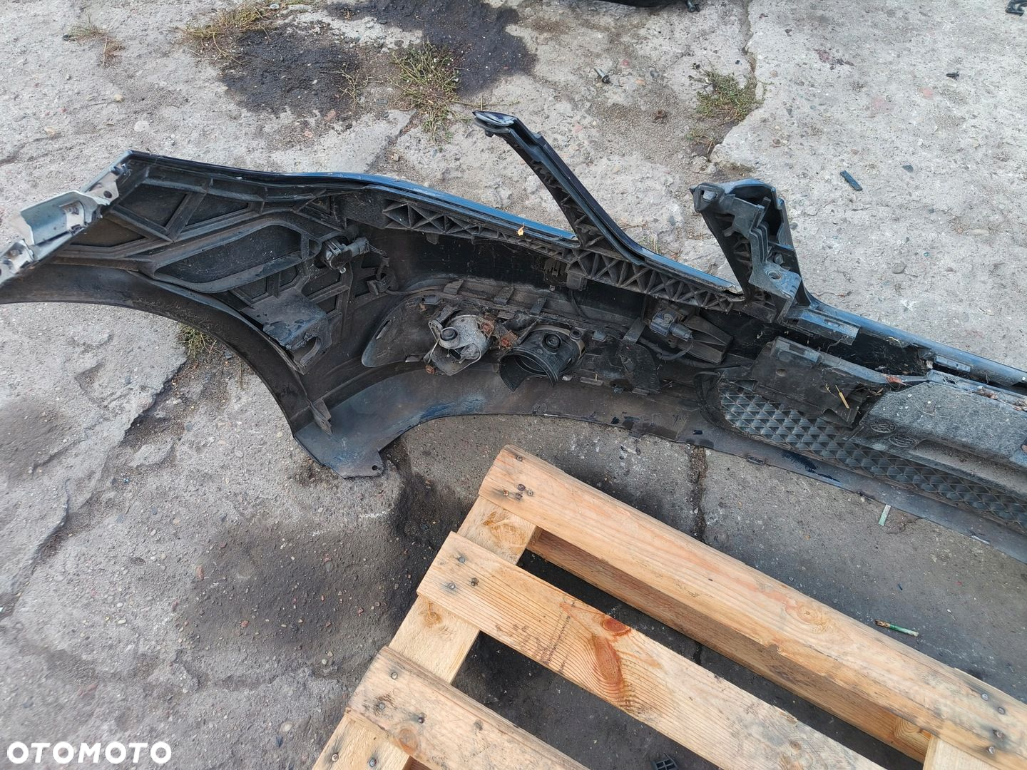 MERCEDES W212 ZDERZAK PRZEDNI PRZÓD PDC 359 - 7