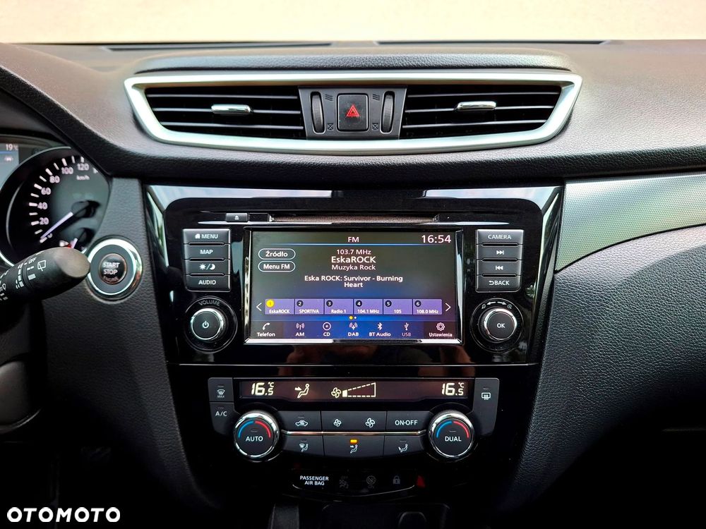 Nissan Qashqai 1.3 DIG-T N-Connecta - 32