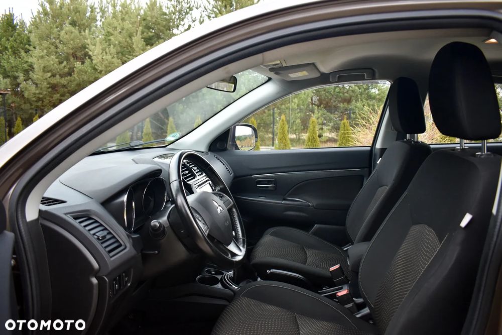 Mitsubishi ASX 1.6 2WD Plus - 26