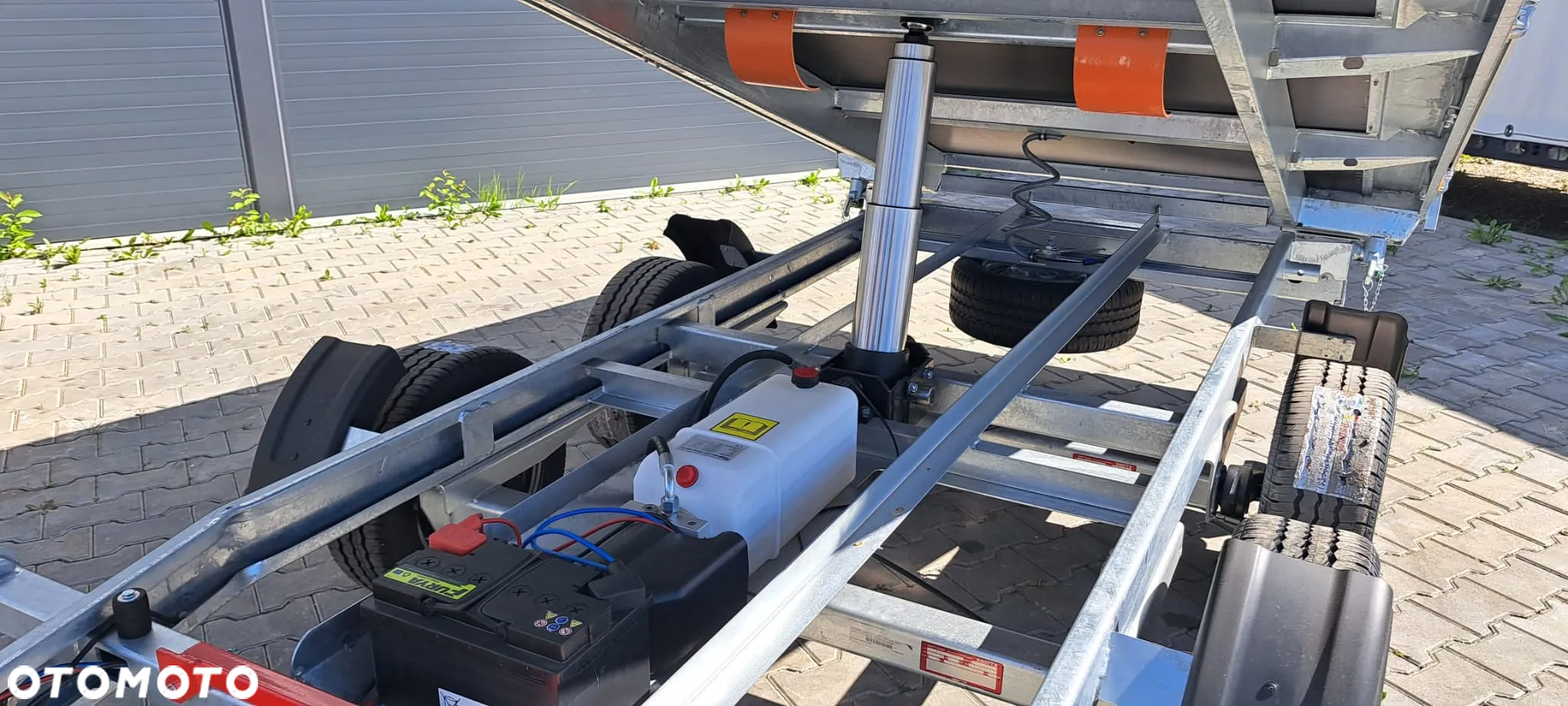 Debon Przyczepa wywrotka 360x180x35 cm DMC3500kg POMPA ELEKTRYCZNA, WYWROT NA 3 STRONY! Solidna i wytrzymała - 12