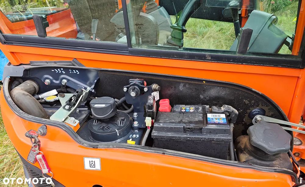 Kubota U 27 - 4 - 10