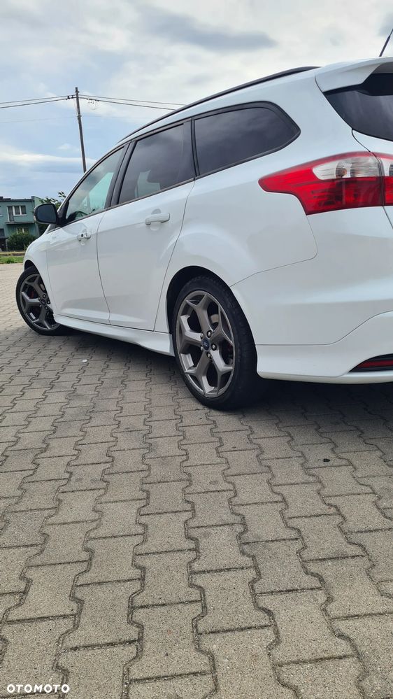Ford Focus 2.0 EcoBoost ST - 2