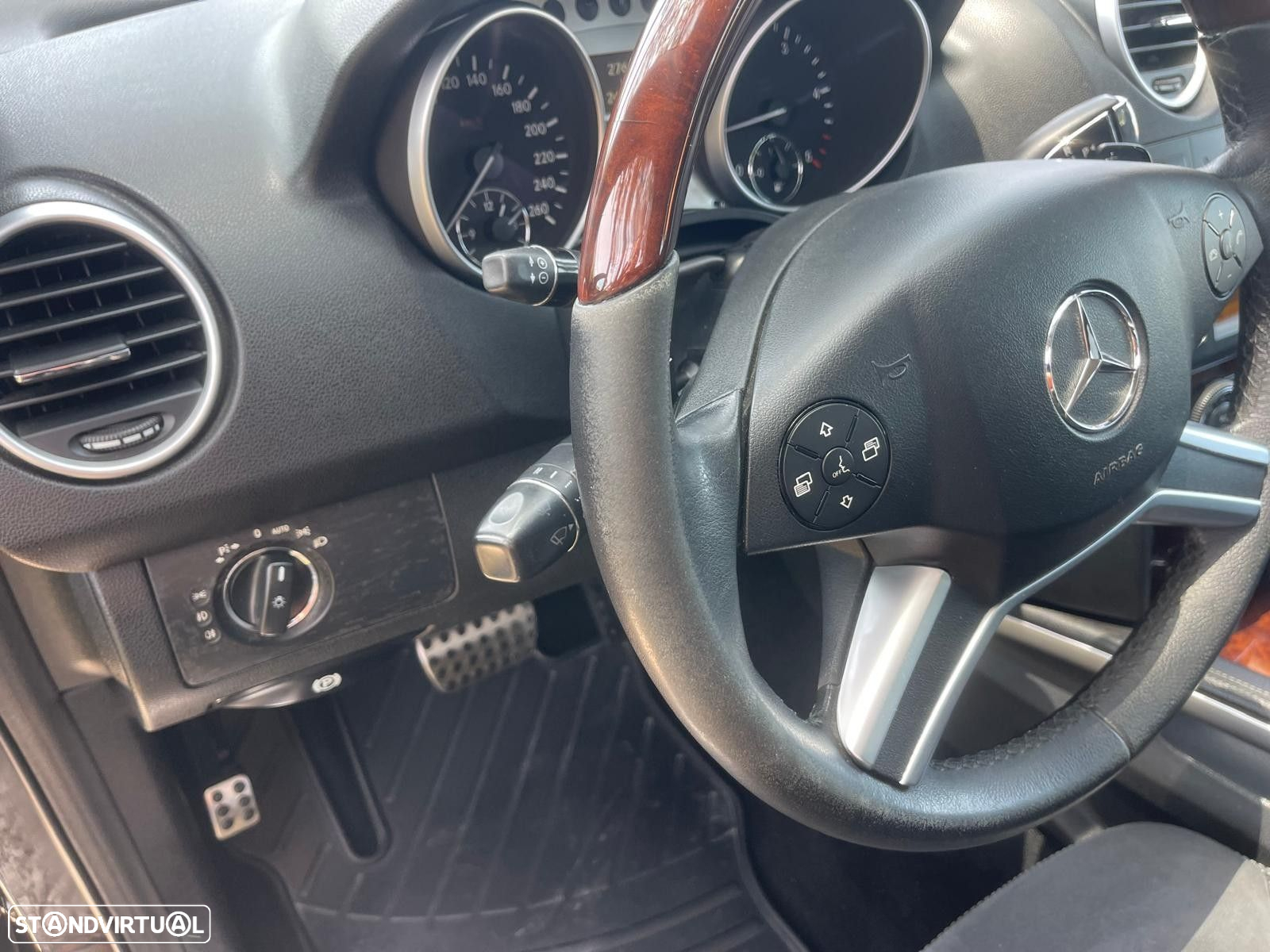 Mercedes-Benz ML 320 CDi - 12