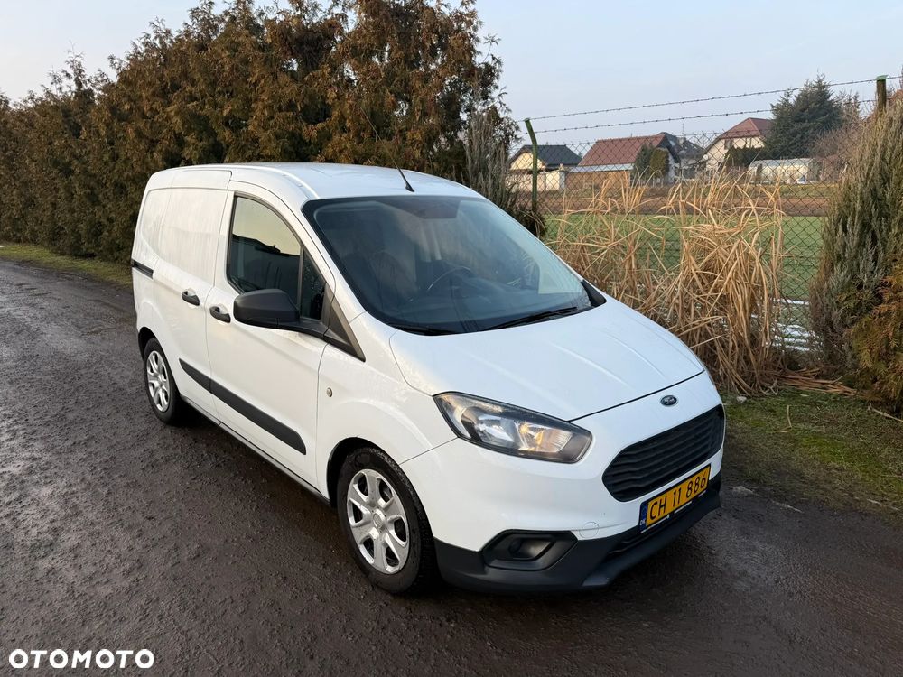 Ford Transit Courier - 8