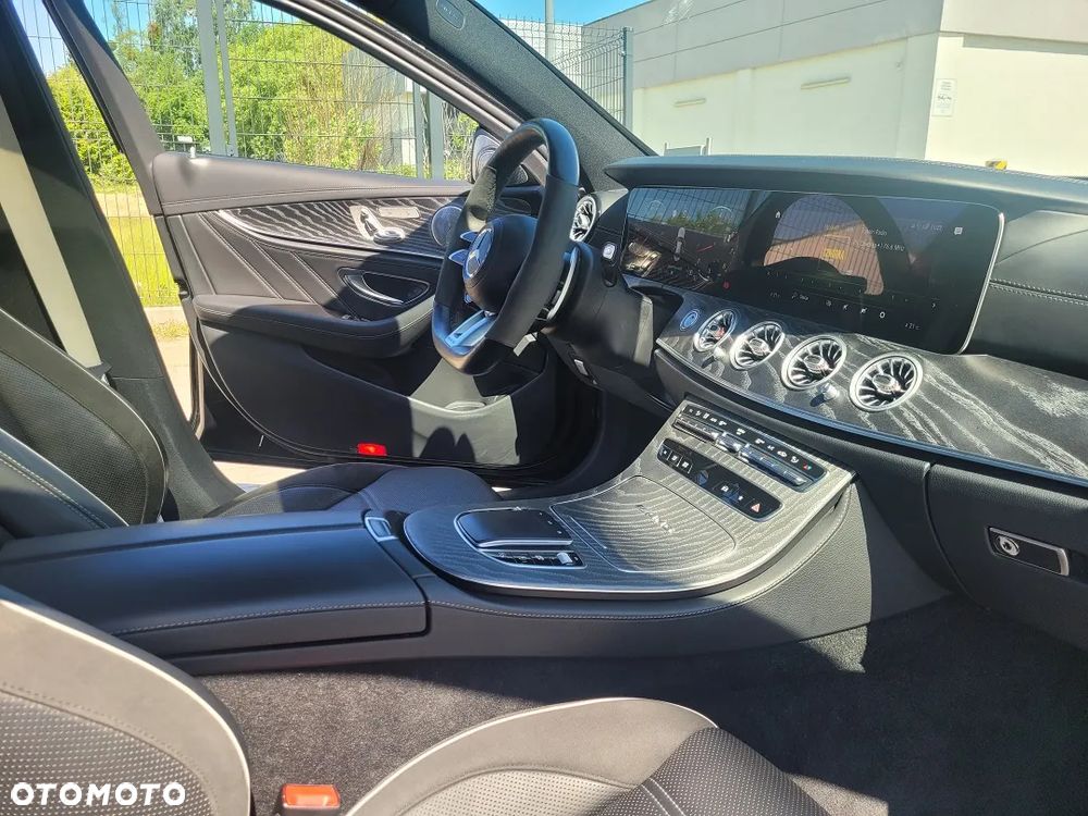 Mercedes-Benz Klasa E AMG 63 S 4Matic+ AMG Speedshift MCT-9G - 24