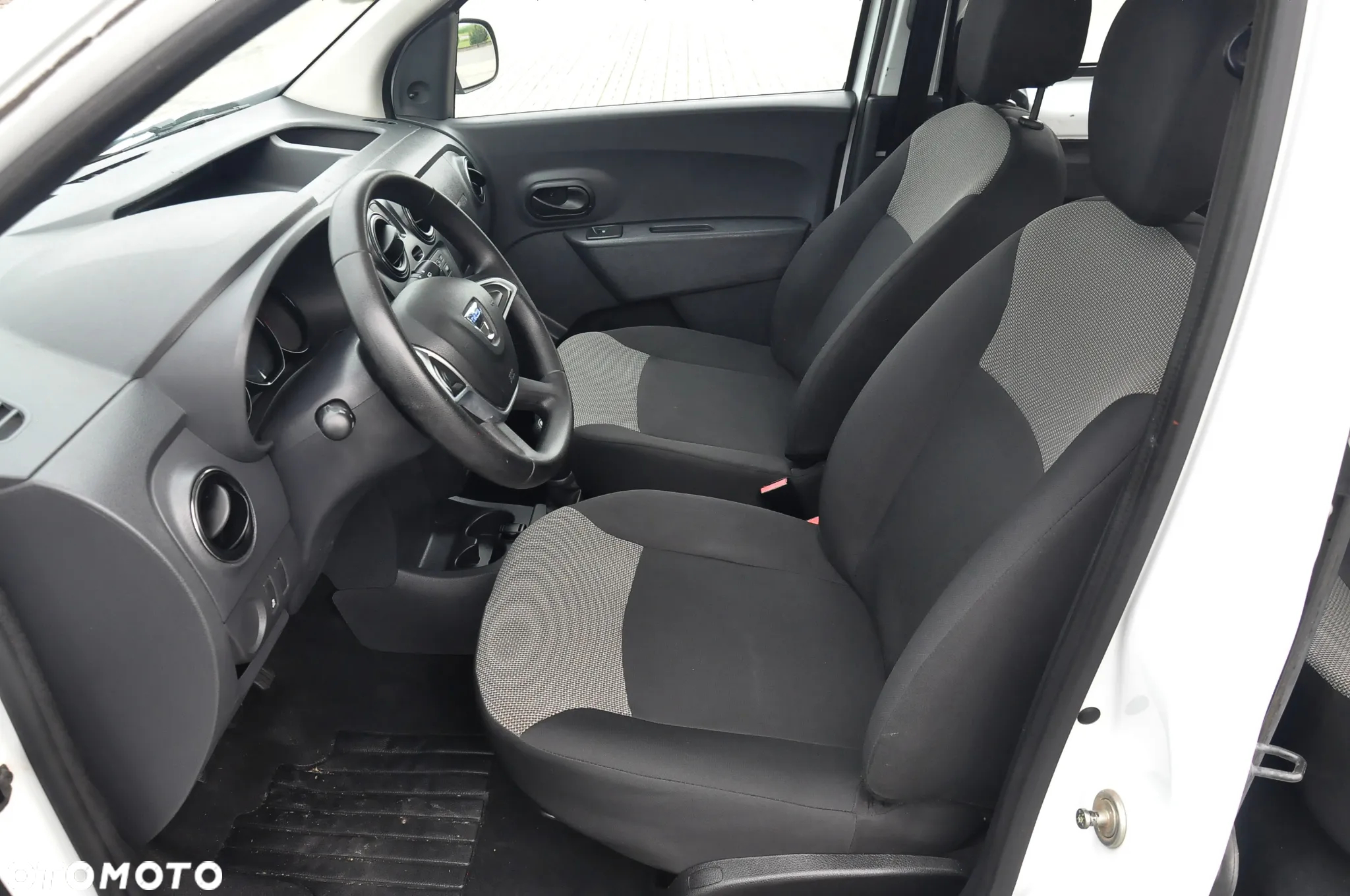 Dacia Dokker SCe 100 Ambiance - 26