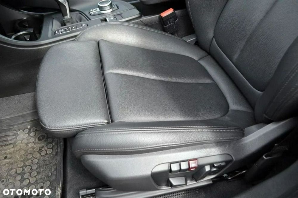 BMW X1 xDrive25i GPF Sport Line sport - 19
