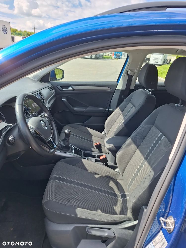 Volkswagen T-Roc - 10